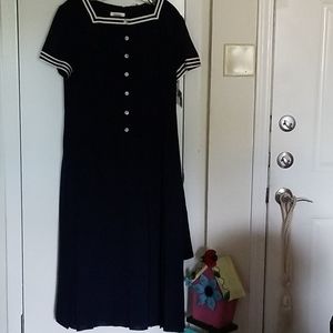 Cute pleated navy blue/ white Women dress